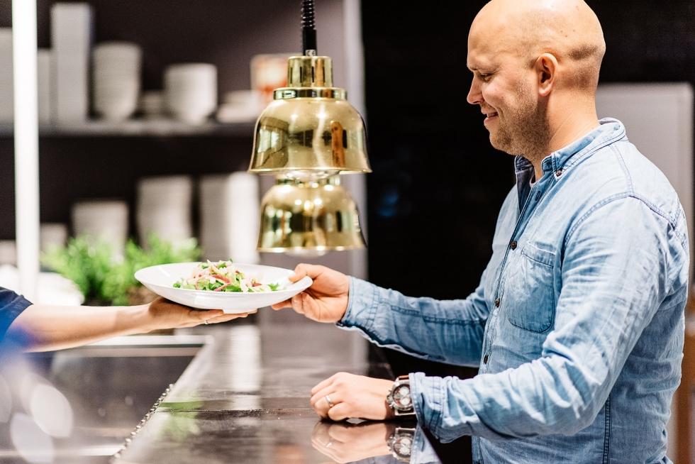 Lounaalle Tiedepuistossa? Katso tästä Tiedepuiston lounasravintoloiden kesän aukioloajat